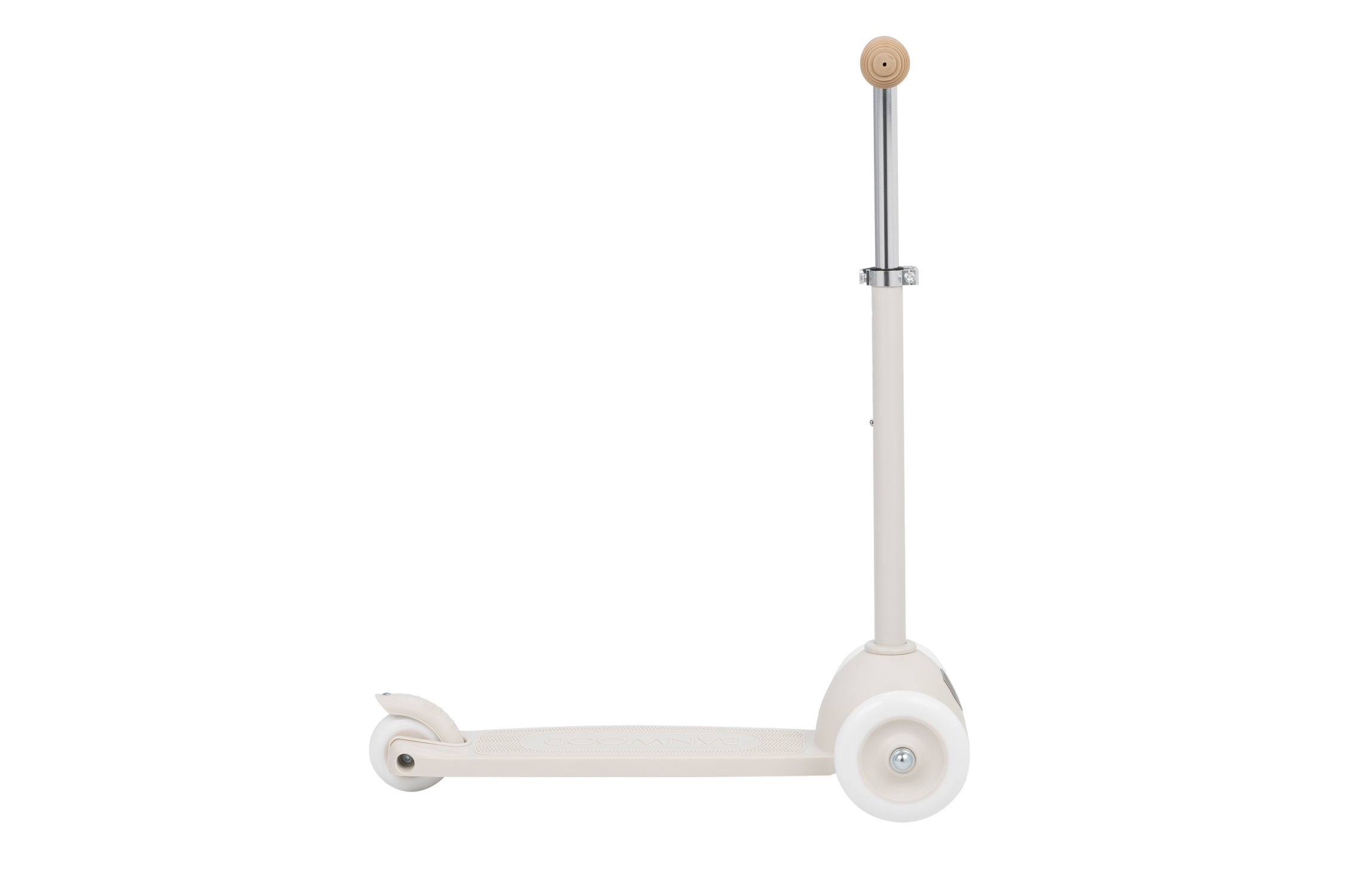 Banwood Eco Scooter Ivory — wheels close-up