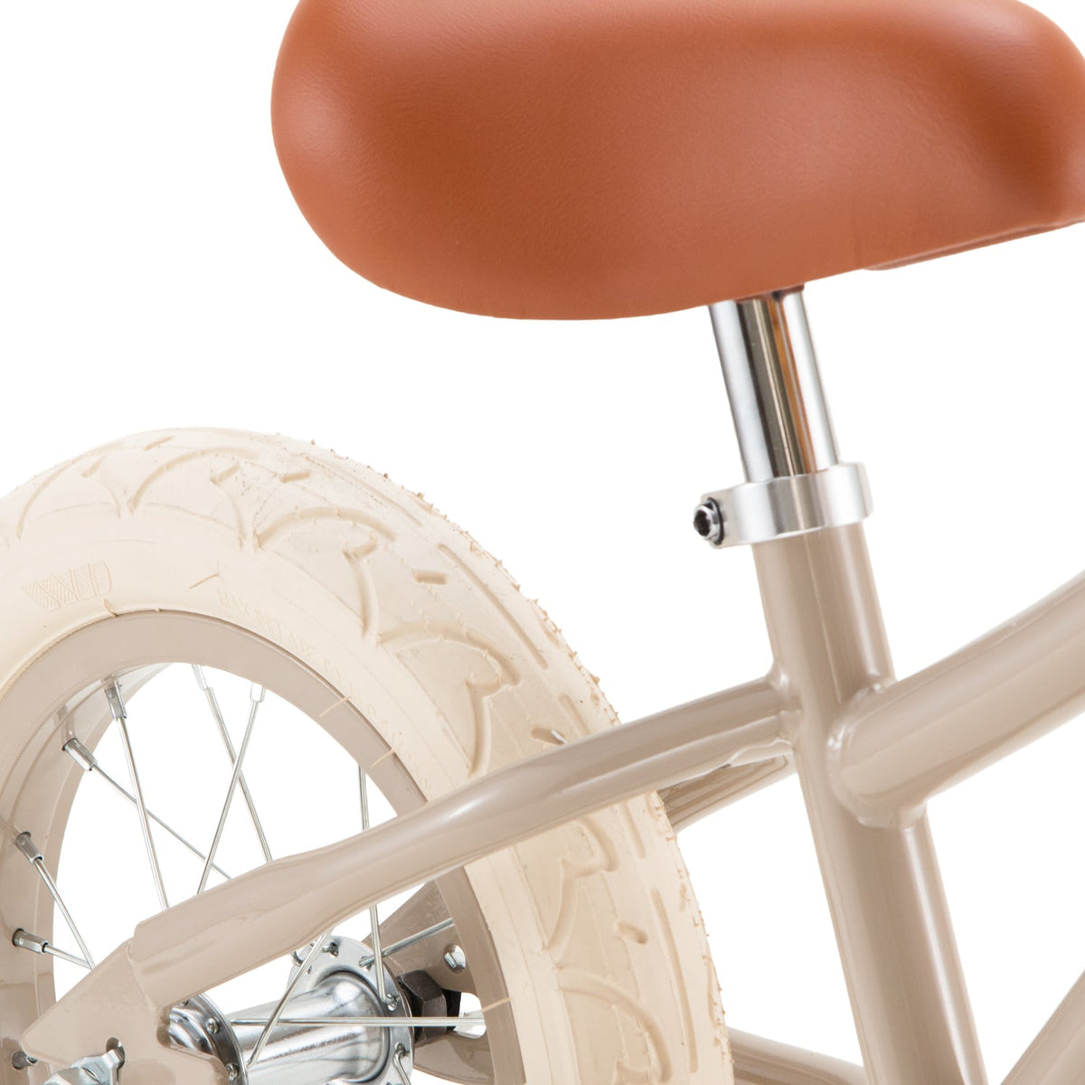 Banwood Balance Bike Cream — wheel close-up