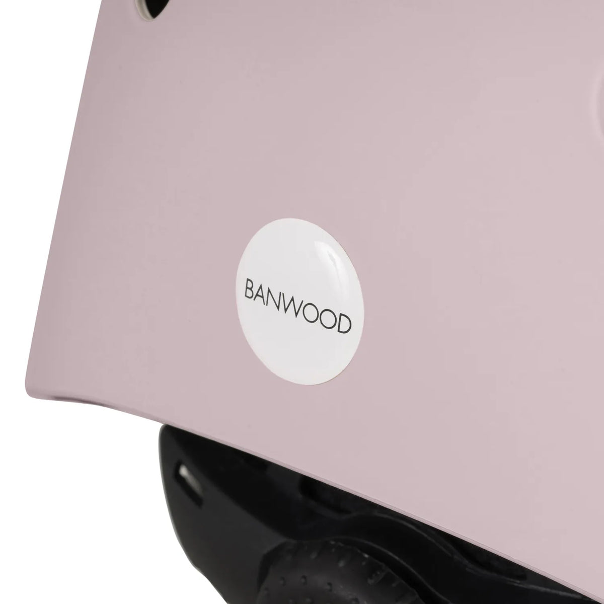 Girl wearing Banwood Classic Helmet Matte Dusty Pink