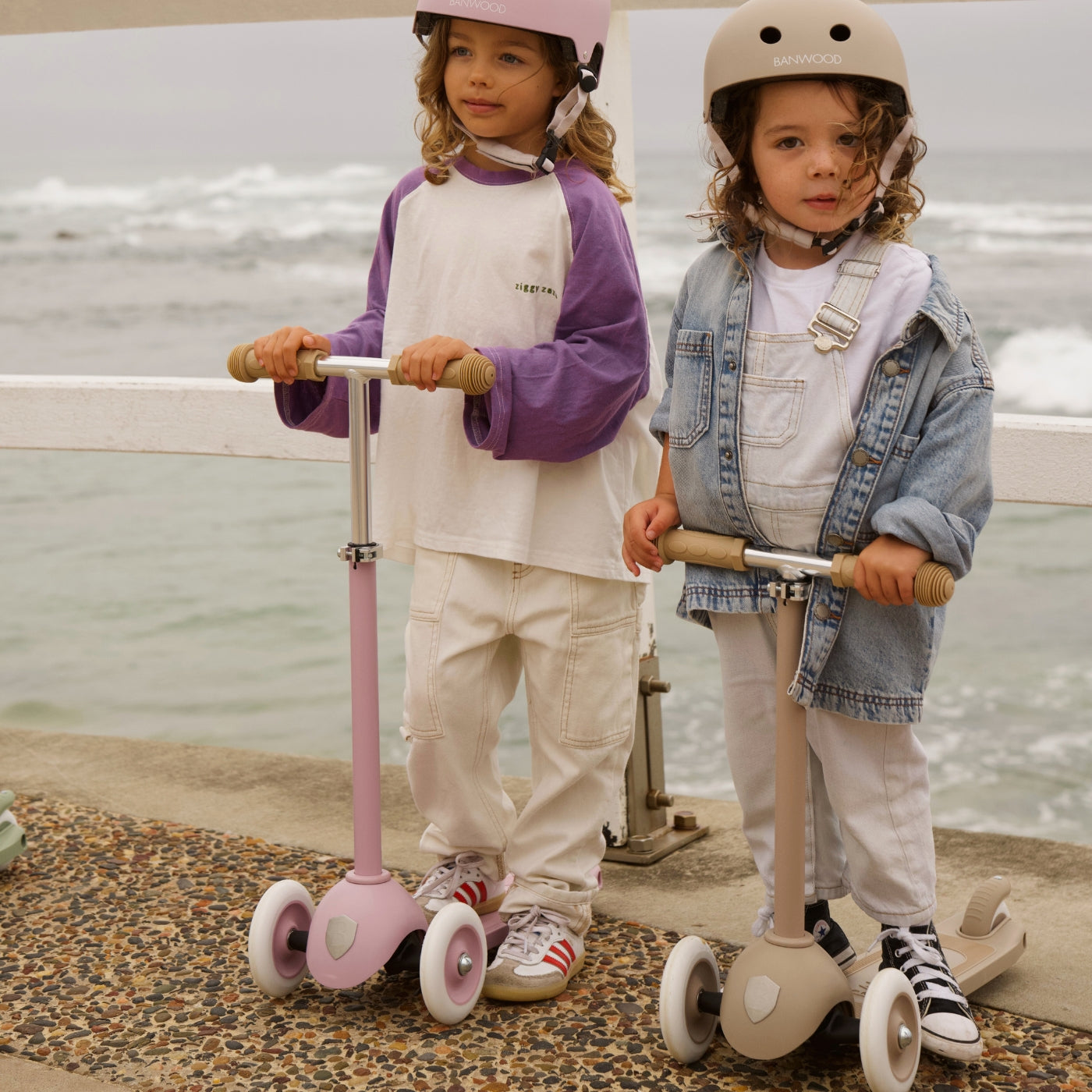Banwood Eco Scooter Sand — deck detail