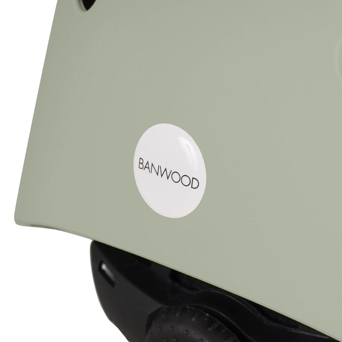 Banwood Eco Helmet Olive — strap and buckle detail