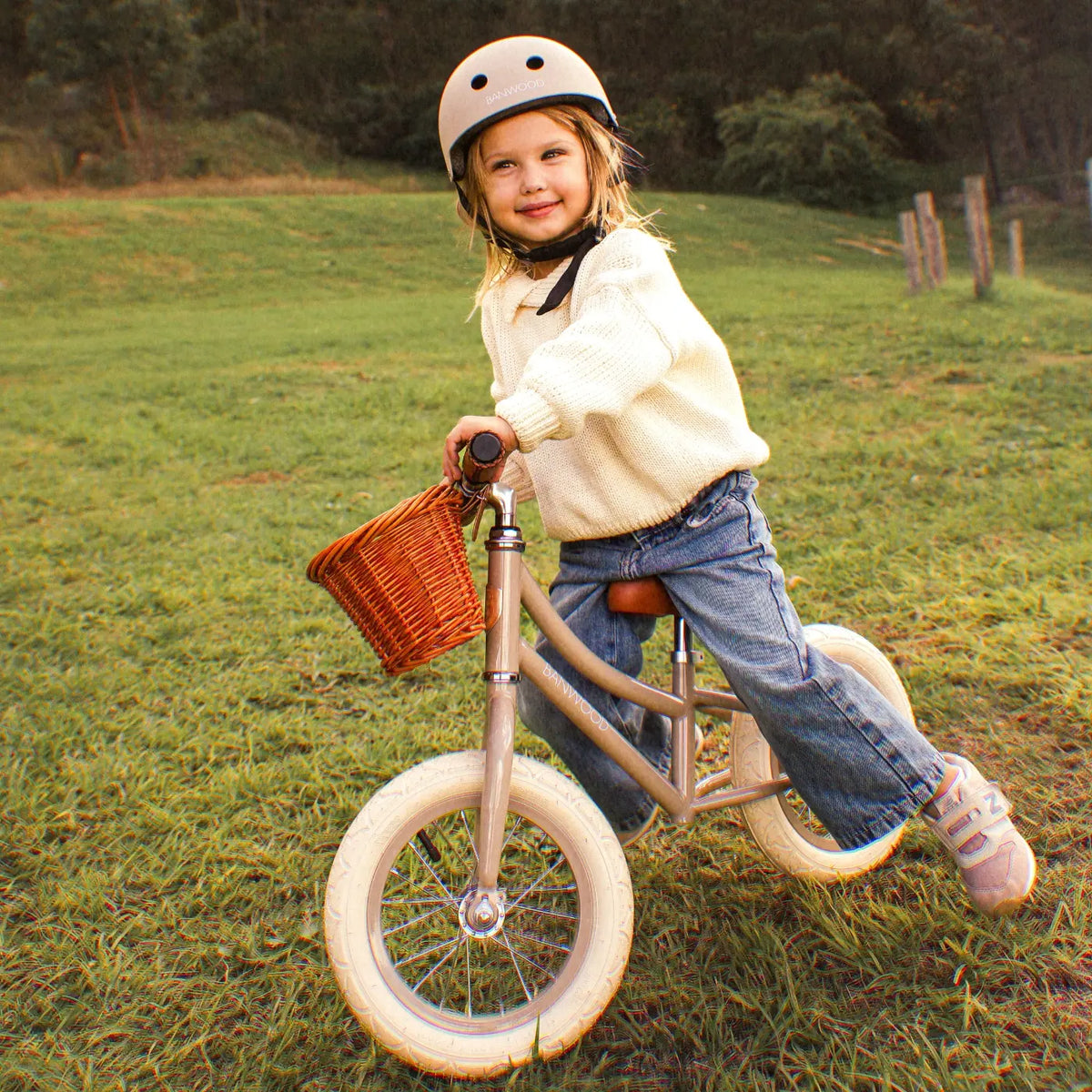 Cream Banwood balance bike for kids ages 2-5 — side view