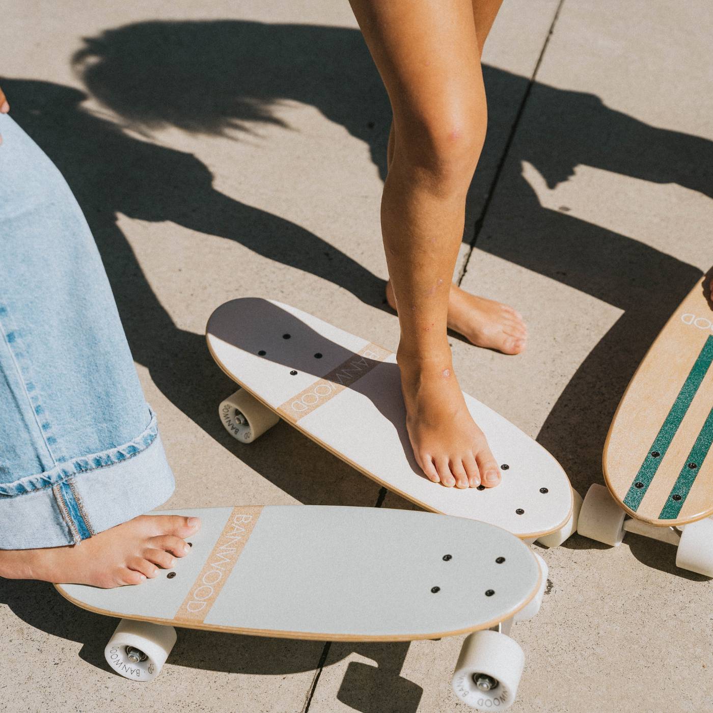 Skateboard - White