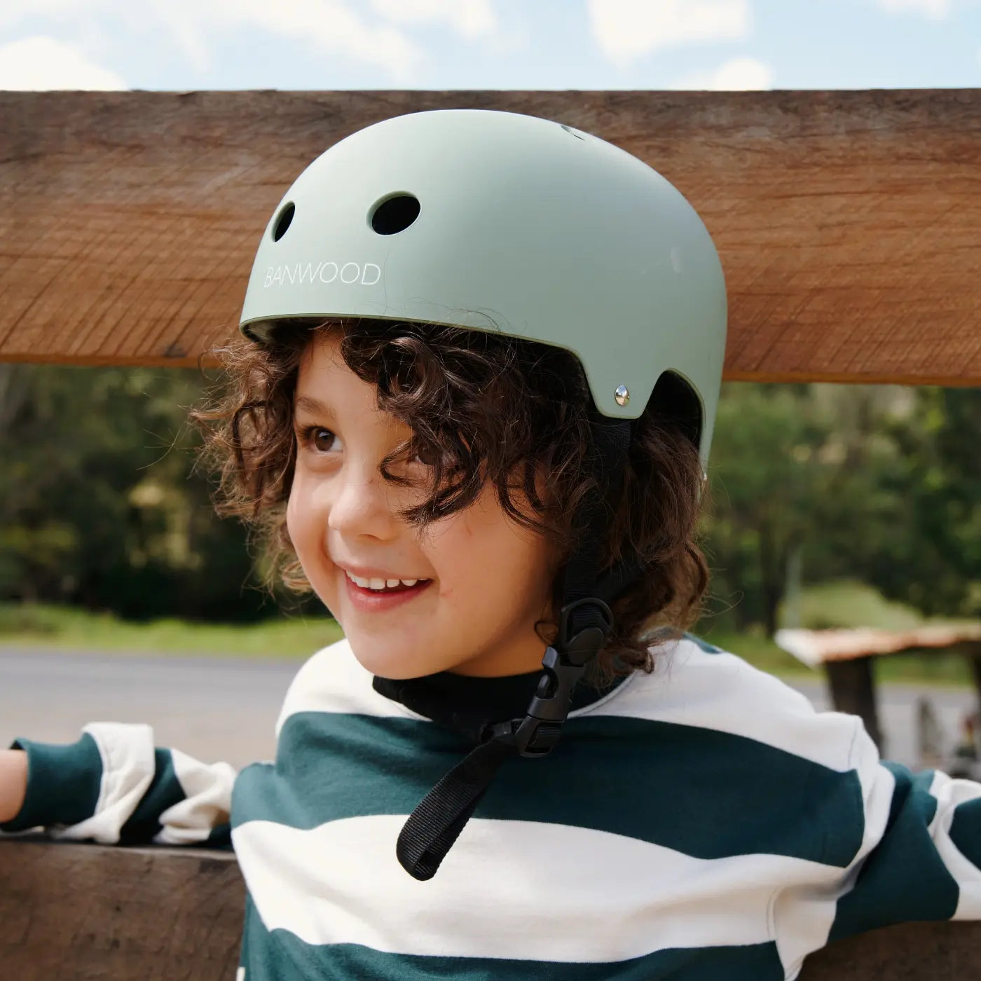 bike helmet color in the woods Banwood Classic Helmet Forest